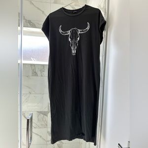 Oversized T-shirt dress with capped sleeve, size medium